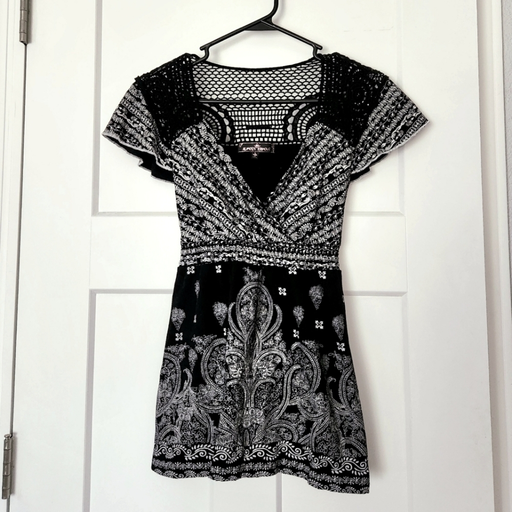 Elegant Black and White Tunic